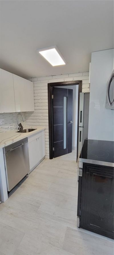 26 SE 13th Ter , Unit 1-7, Dania Beach, FL 33004 Photo