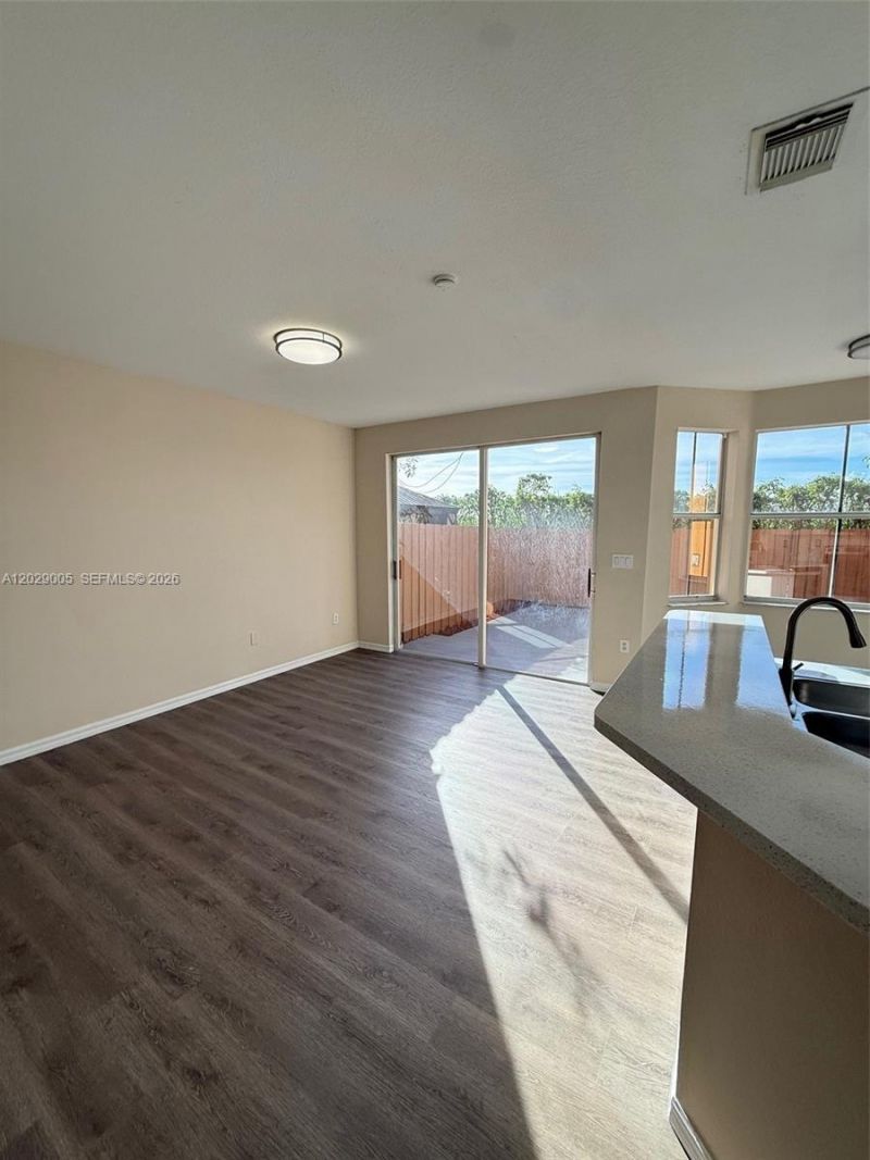 8528 SW 166th Pl , Unit 8528, Miami, FL 33193 Photo