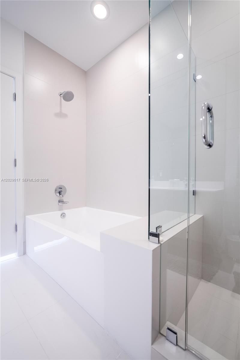 501 NE 31st St , Unit PH4402, Miami, FL 33137 Photo