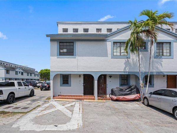 12035 SW 18th St , Unit 9-48, Miami, FL 33175