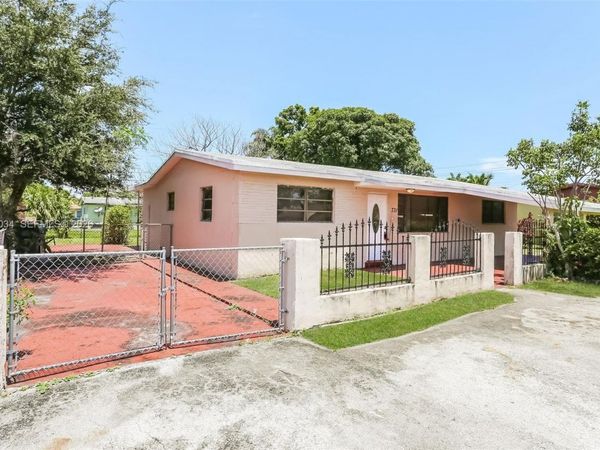 731 NW 175th Dr , Miami Gardens, FL 33169
