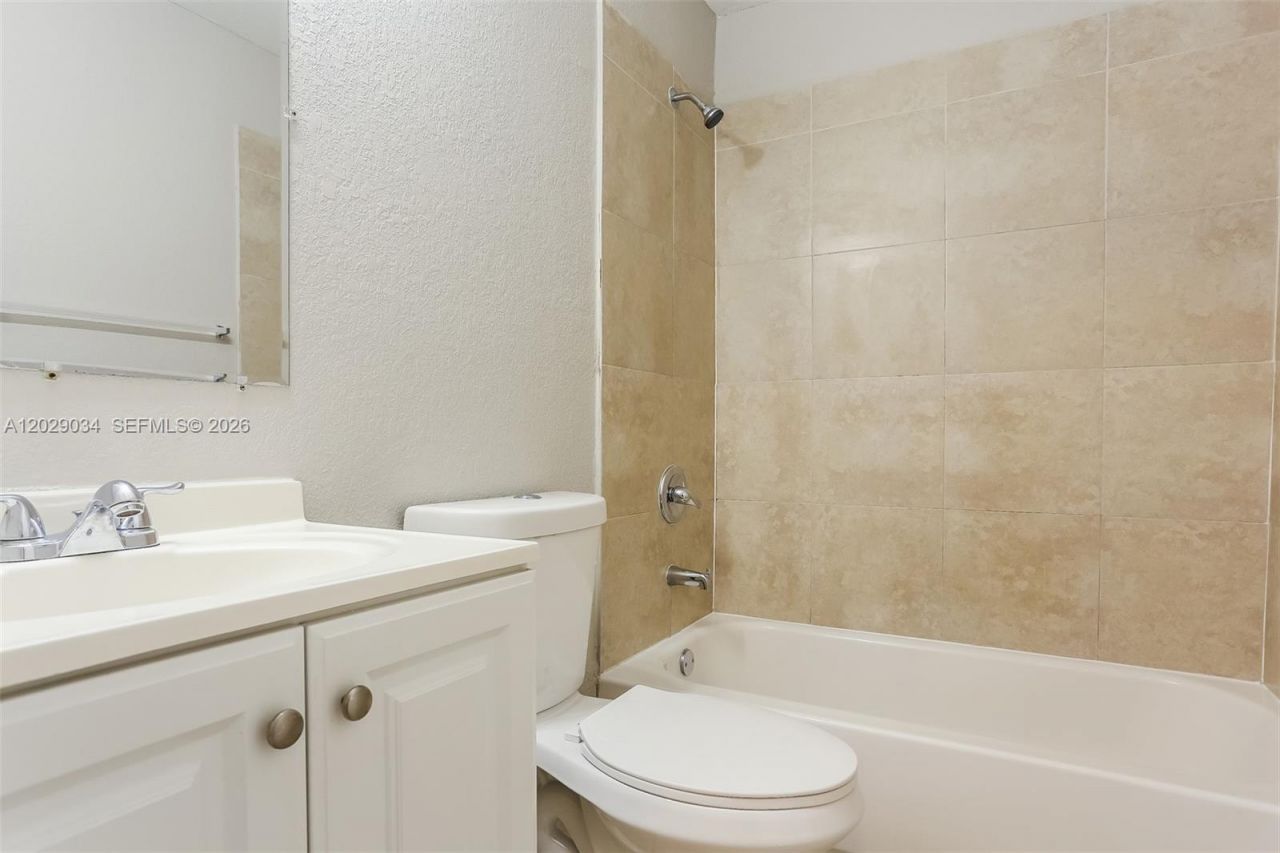 731 NW 175th Dr , Miami Gardens, FL 33169 Photo