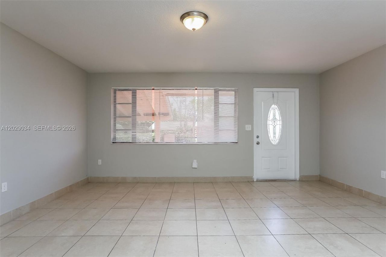 731 NW 175th Dr , Miami Gardens, FL 33169 Photo