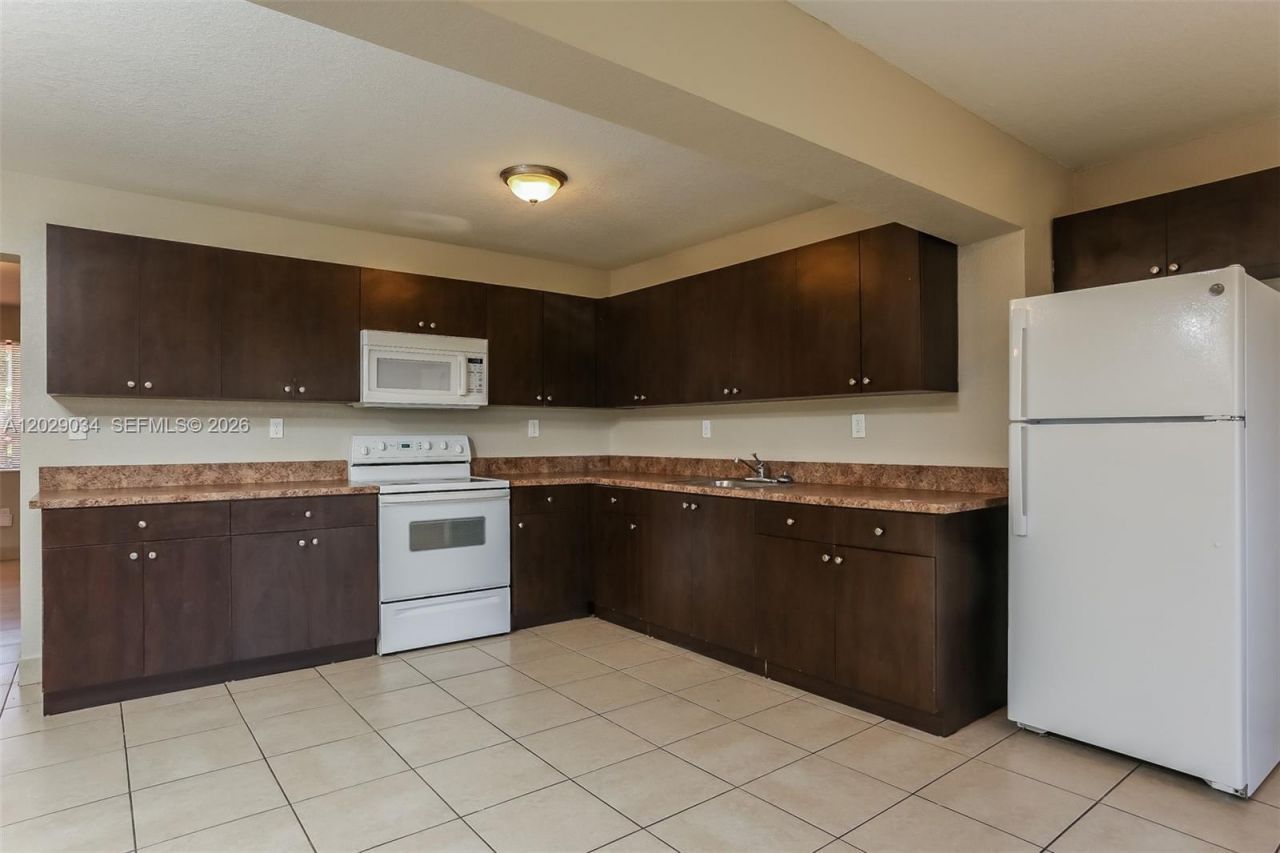 731 NW 175th Dr , Miami Gardens, FL 33169 Photo