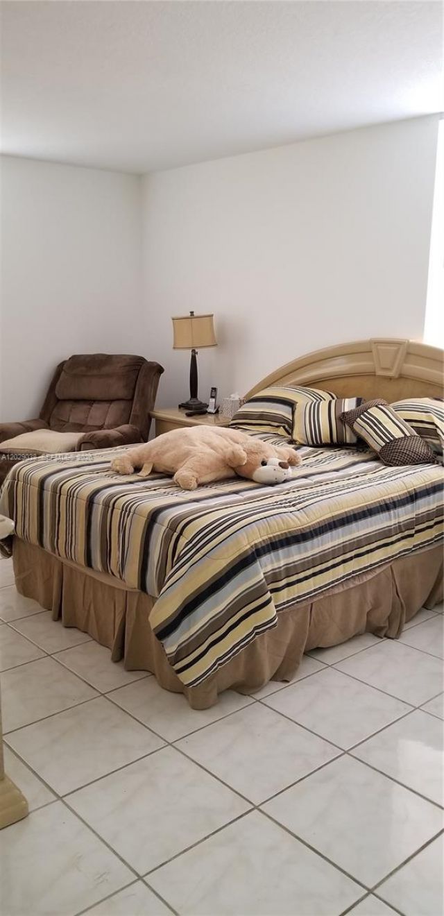 14201 N Kendall Dr , Unit 212-D, Miami, FL 33186 Photo