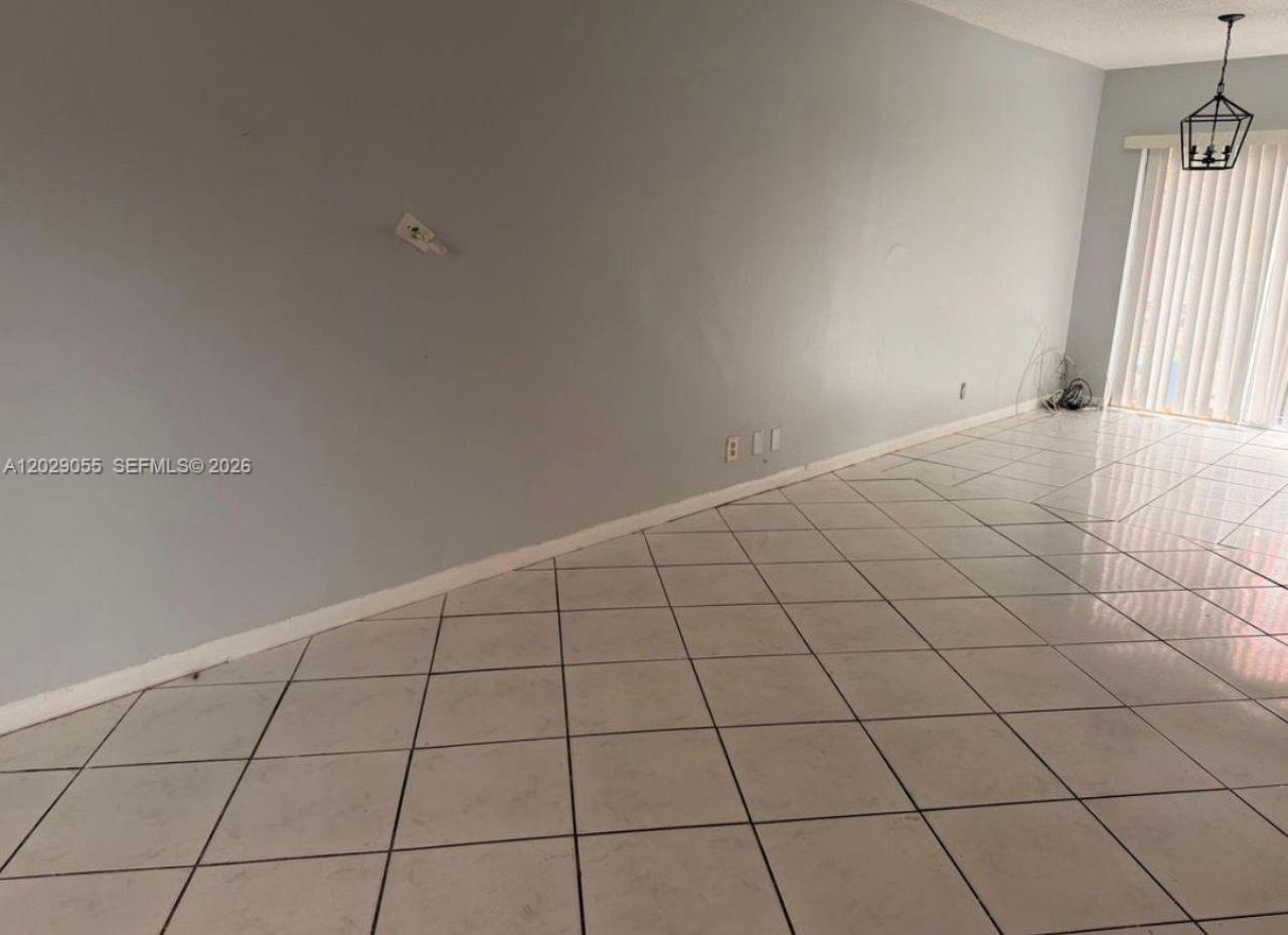 2512 NW 52nd Ave , Unit 22B, Lauderhill, FL 33313 Photo