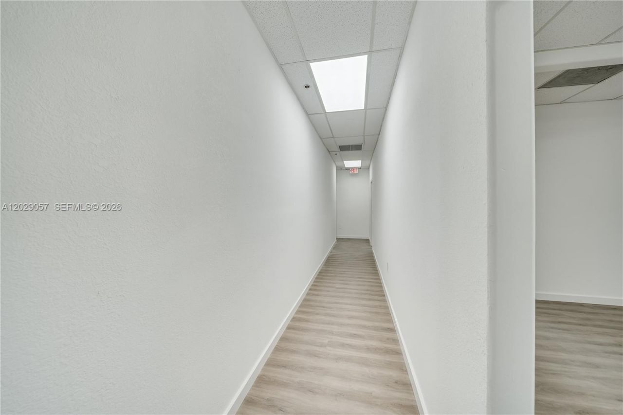 7500 NW 25th St , Unit 220, Miami, FL 33122 Photo