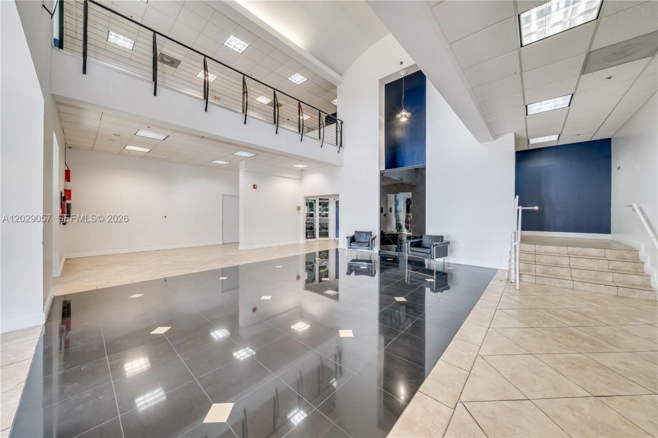 7500 NW 25th St , Unit 220, Miami, FL 33122 Photo