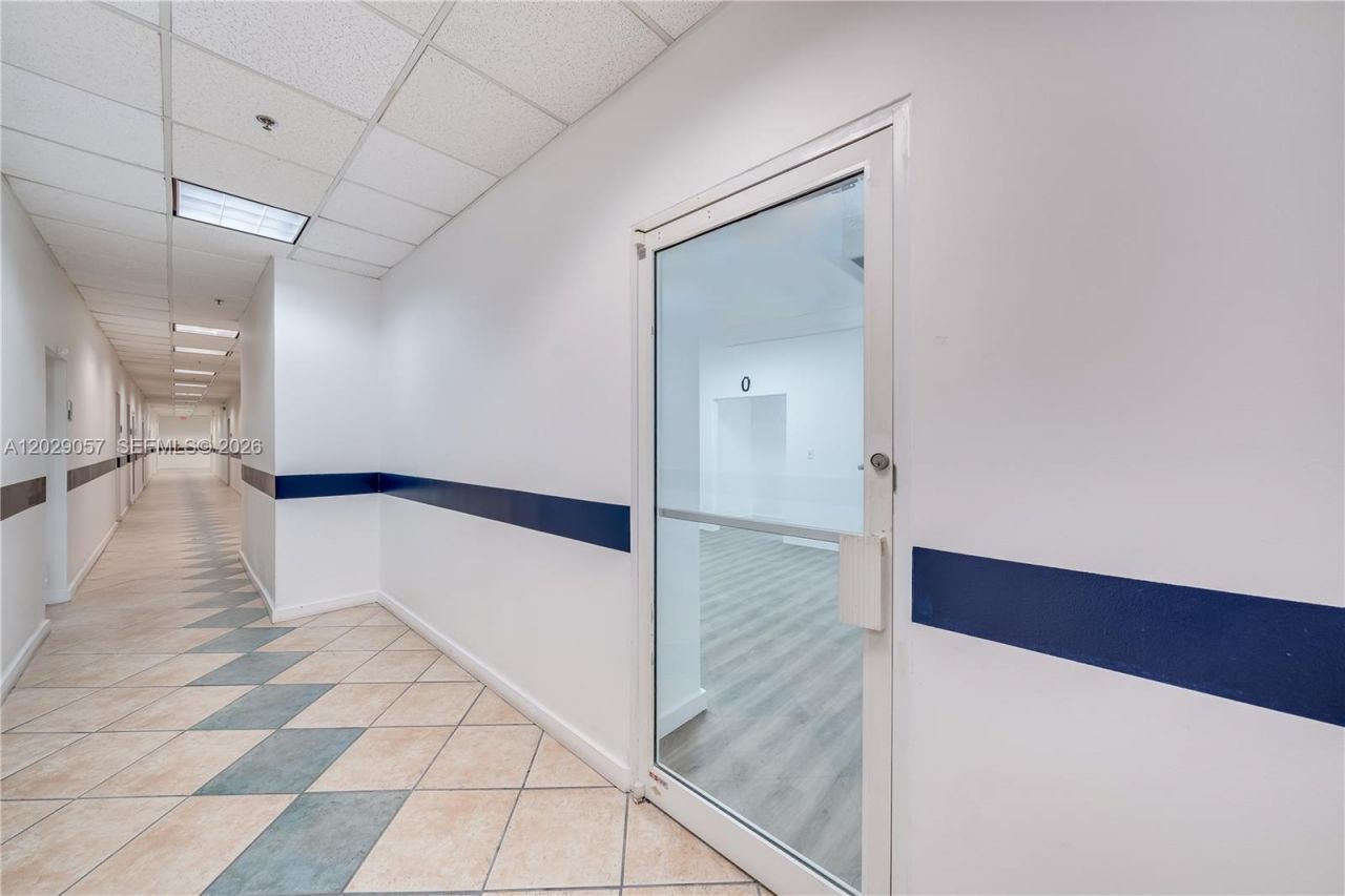7500 NW 25th St , Unit 220, Miami, FL 33122 Photo