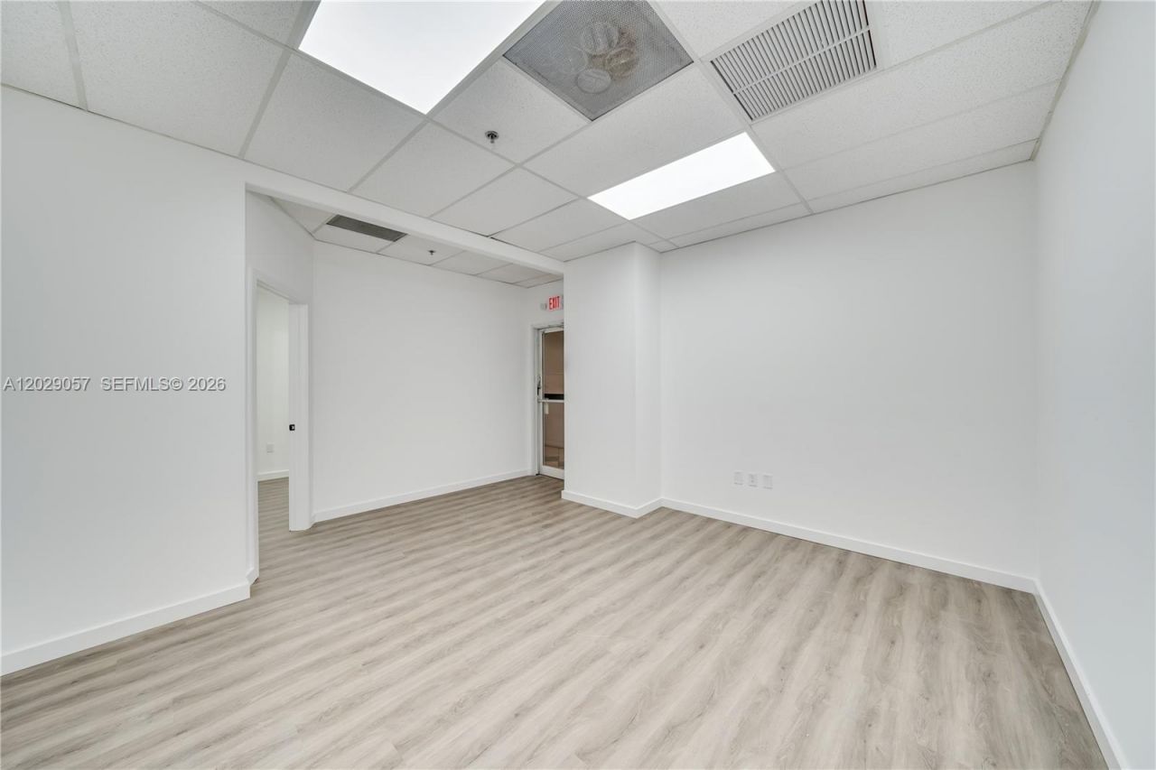 7500 NW 25th St , Unit 220, Miami, FL 33122 Photo