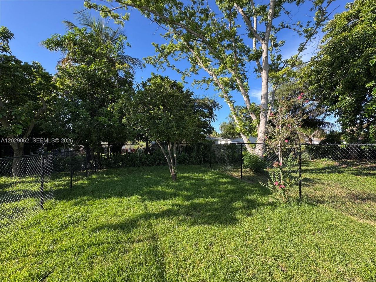135 NW 60th St, Unit B, Miami, FL 33127 Photo