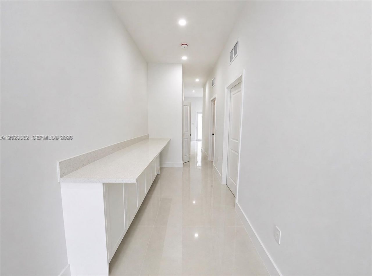 135 NW 60th St, Unit B, Miami, FL 33127 Photo