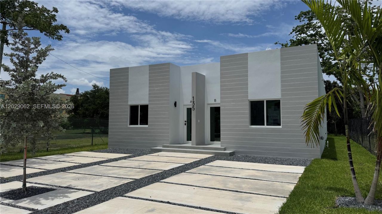 135 NW 60th St, Unit B, Miami, FL 33127 Photo