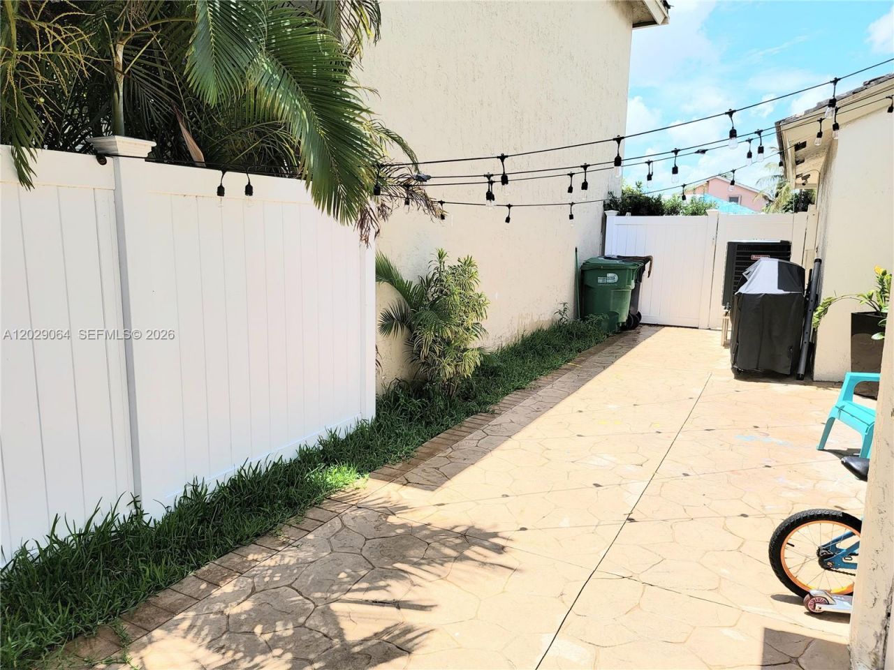 5267 NW 186th Ln, Miami Gardens, FL 33055 Photo
