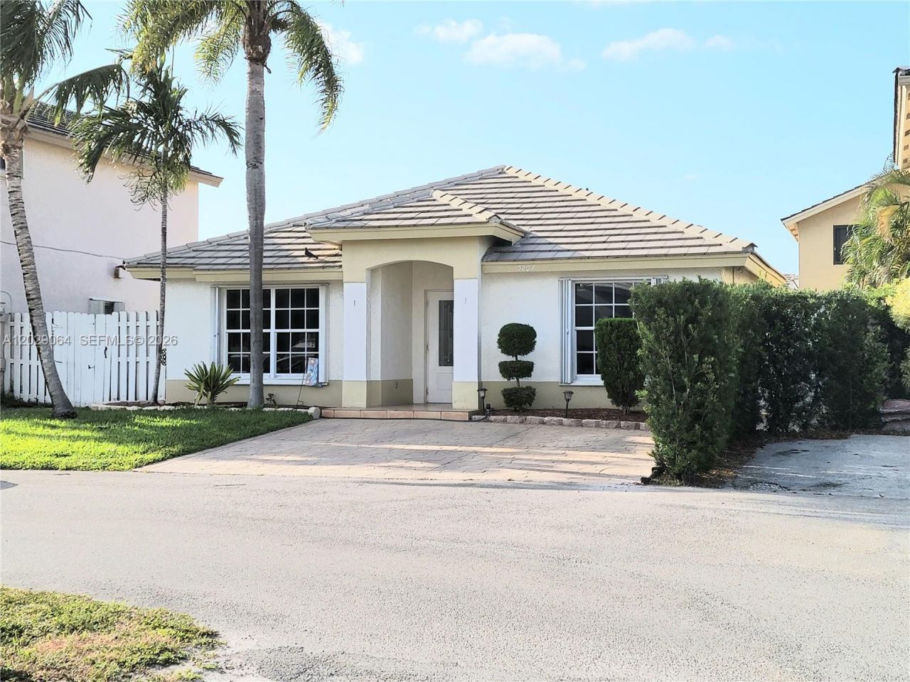 5267 NW 186th Ln, Miami Gardens, FL 33055 Photo