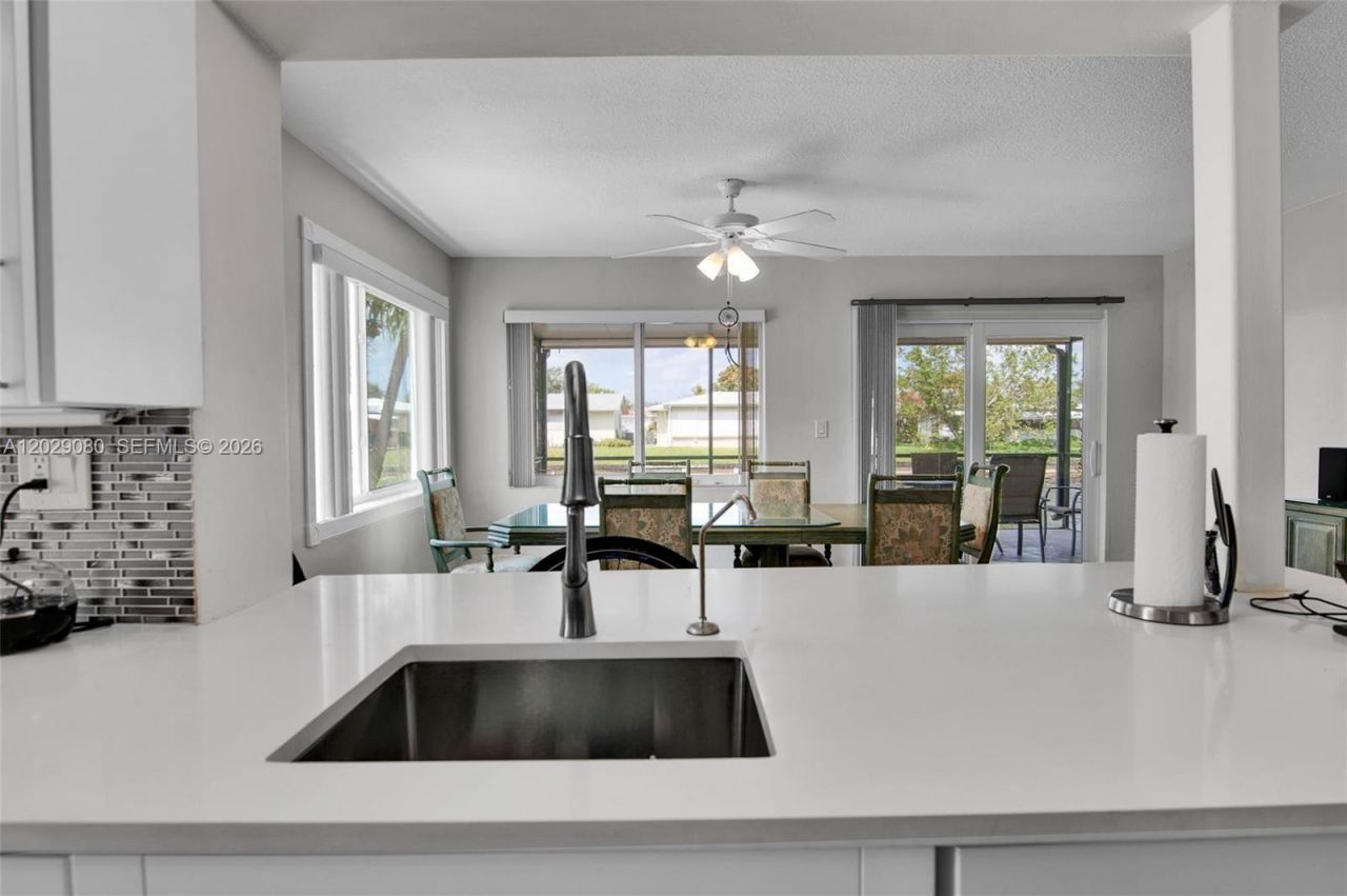 4905 NW 47th Ave, Tamarac, FL 33319 Photo