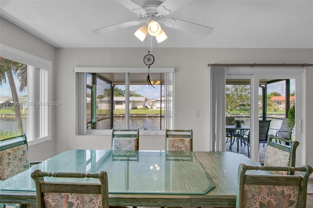 4905 NW 47th Ave, Tamarac, FL 33319 Photo