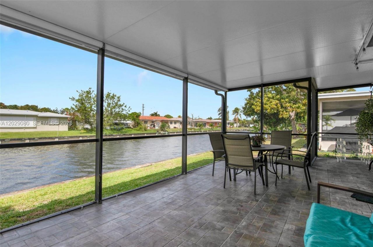 4905 NW 47th Ave, Tamarac, FL 33319 Photo