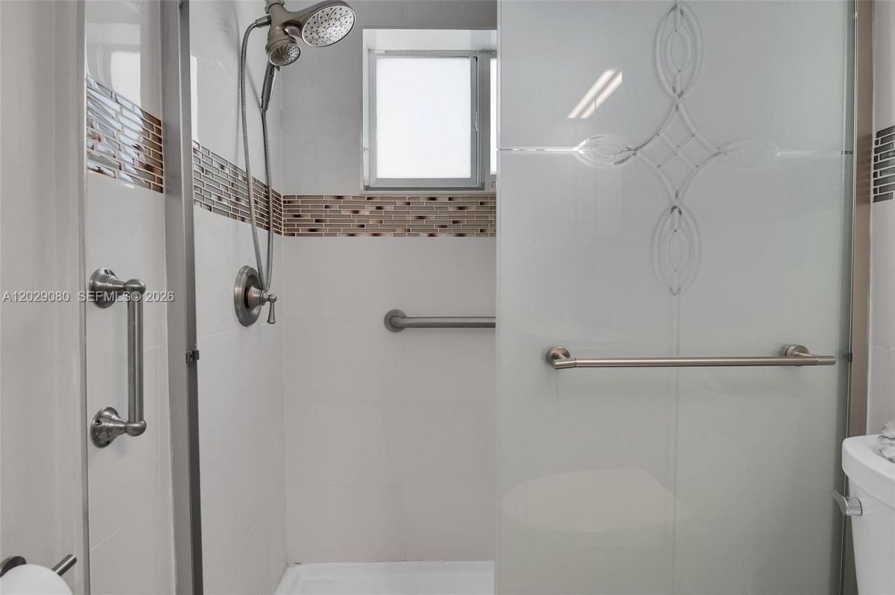 4905 NW 47th Ave, Tamarac, FL 33319 Photo