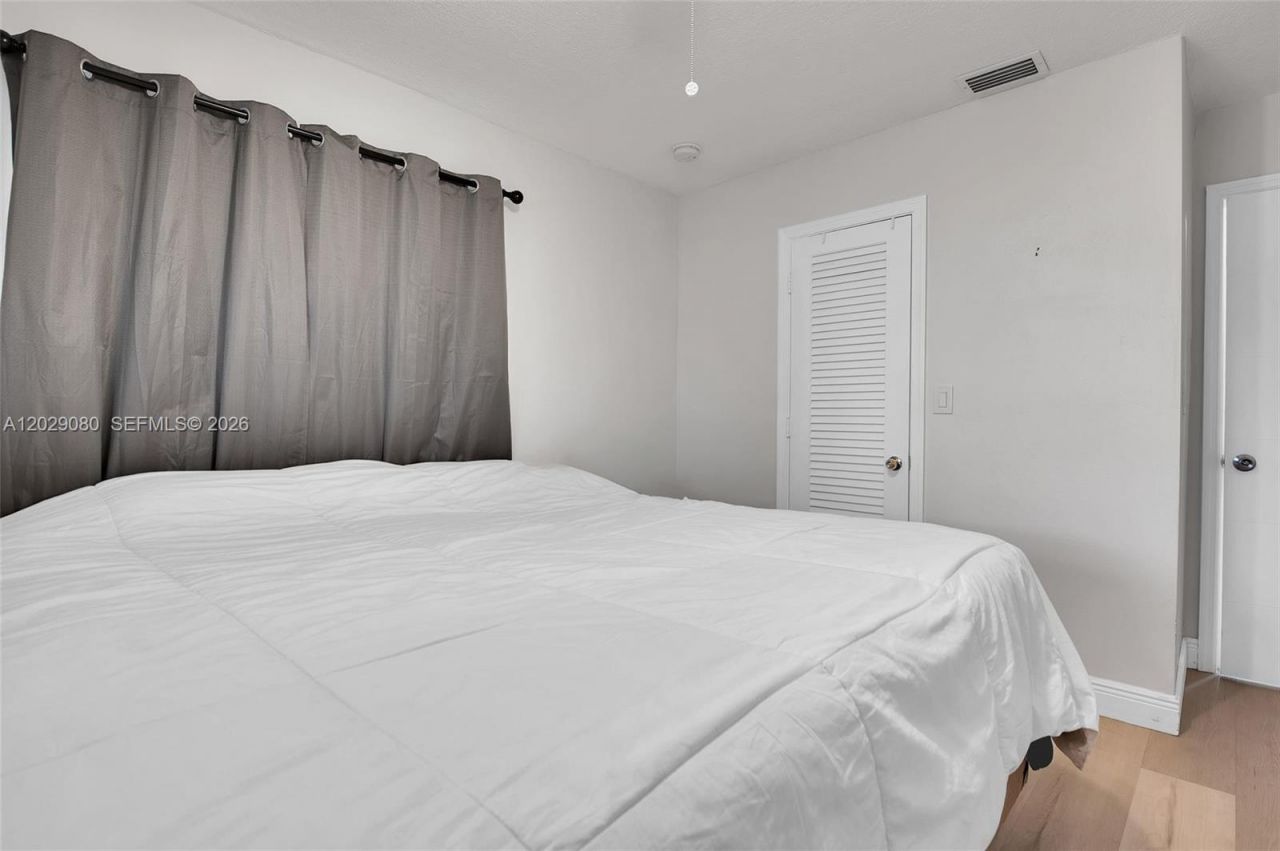 4905 NW 47th Ave, Tamarac, FL 33319 Photo