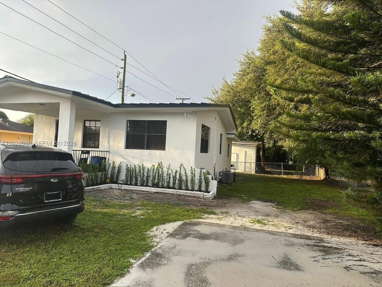 2041 NW 100th St , Miami, FL 33147 Photo