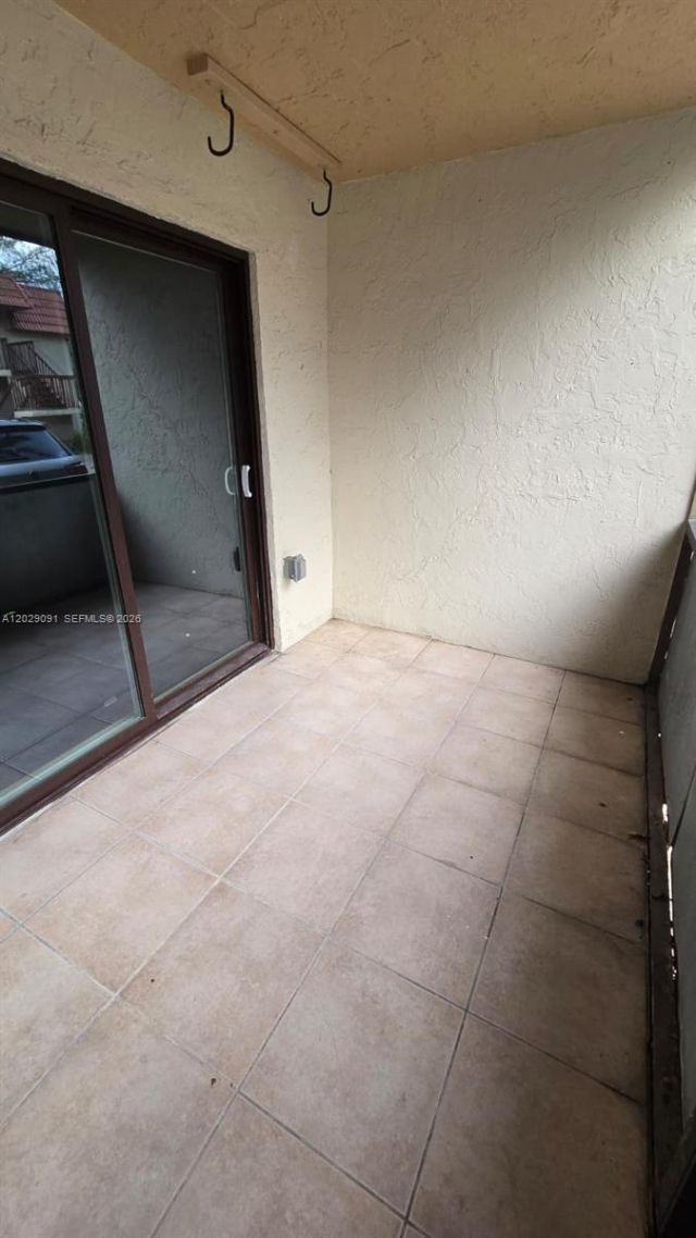6515 W 26th Dr, Unit 12-38, Hialeah, FL 33016 Photo