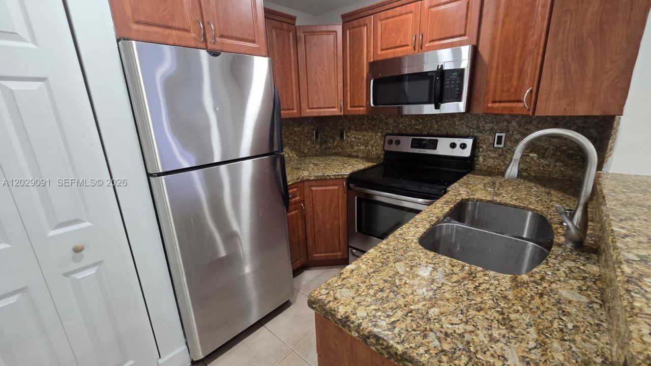 6515 W 26th Dr, Unit 12-38, Hialeah, FL 33016 Photo