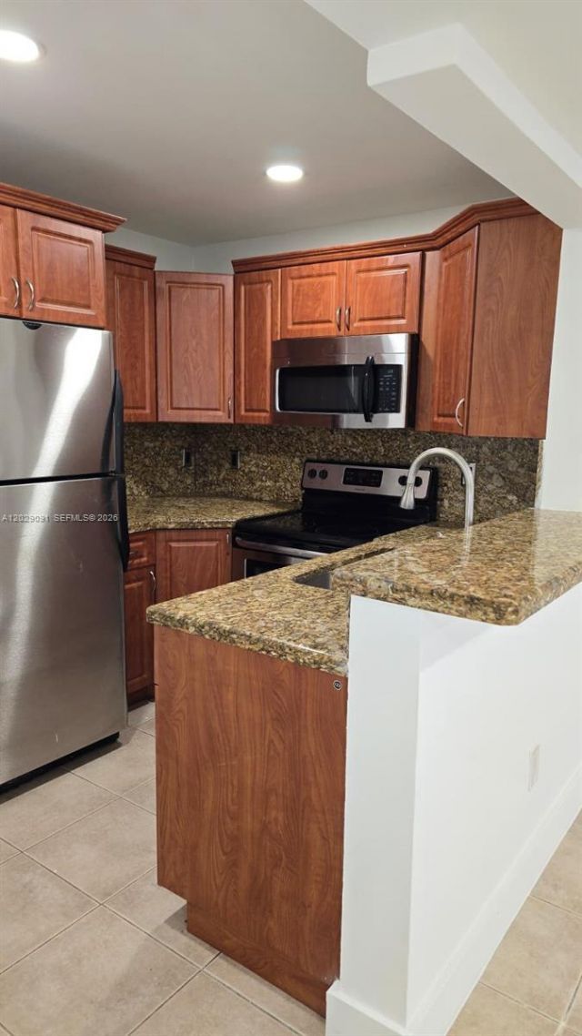 6515 W 26th Dr, Unit 12-38, Hialeah, FL 33016 Photo