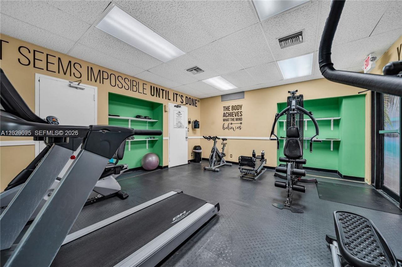 3475 N Country Club Dr , Unit 503A, Aventura, FL 33180 Photo