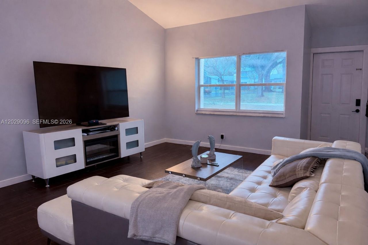 7471 W Sunrise Blvd, Unit 7471, Plantation, FL 33313 Photo