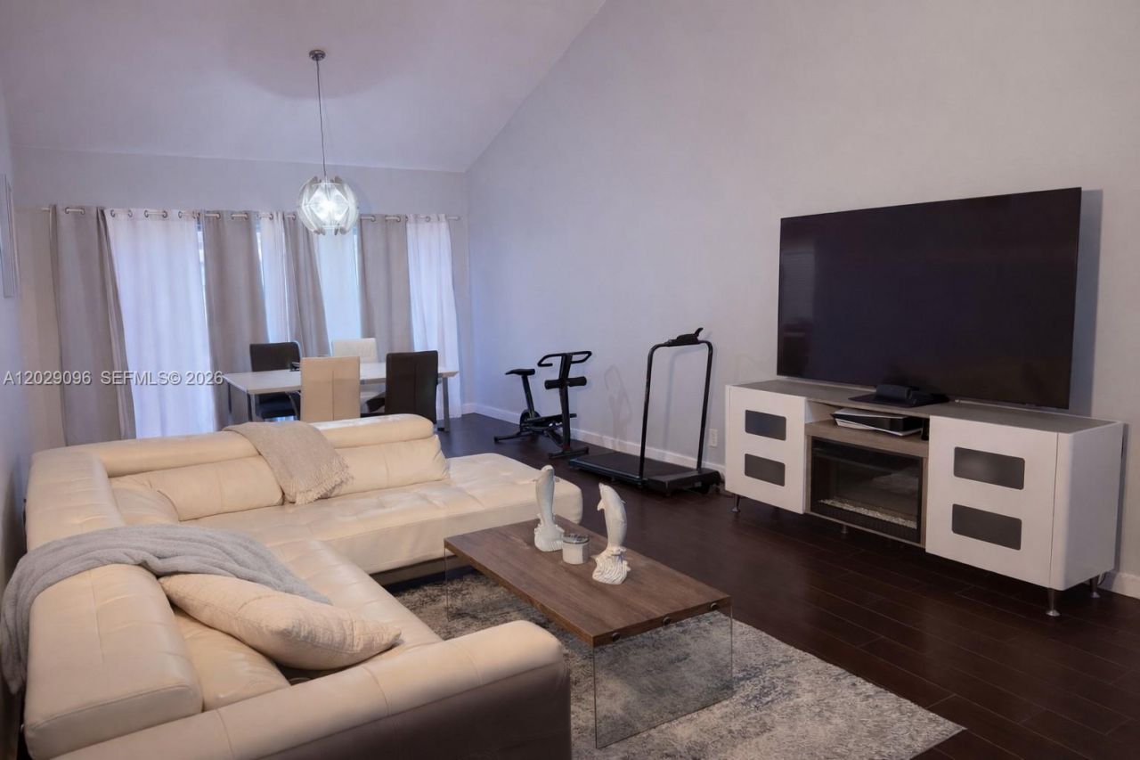 7471 W Sunrise Blvd, Unit 7471, Plantation, FL 33313 Photo