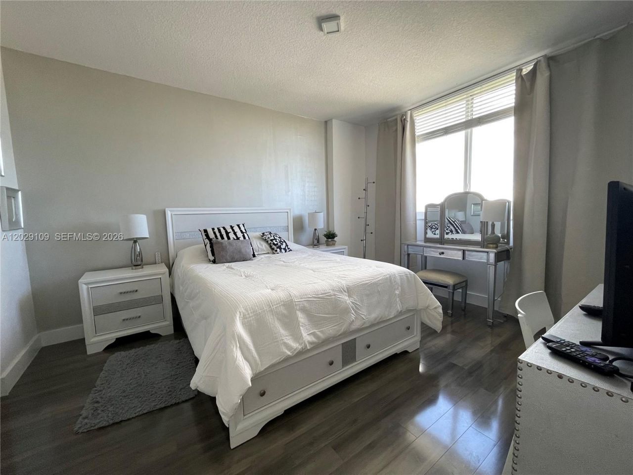 18800 NE 29th Ave , Unit 1004, Aventura, FL 33180 Photo