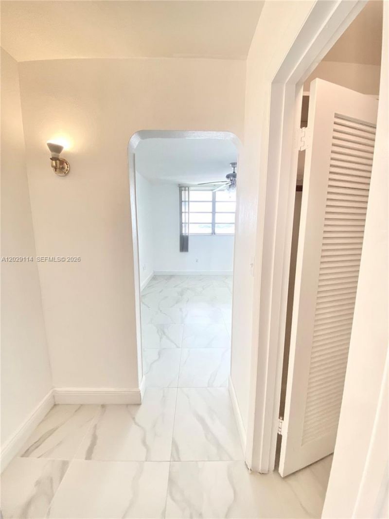 2920 Point East Dr , Unit N611, Aventura, FL 33160 Photo