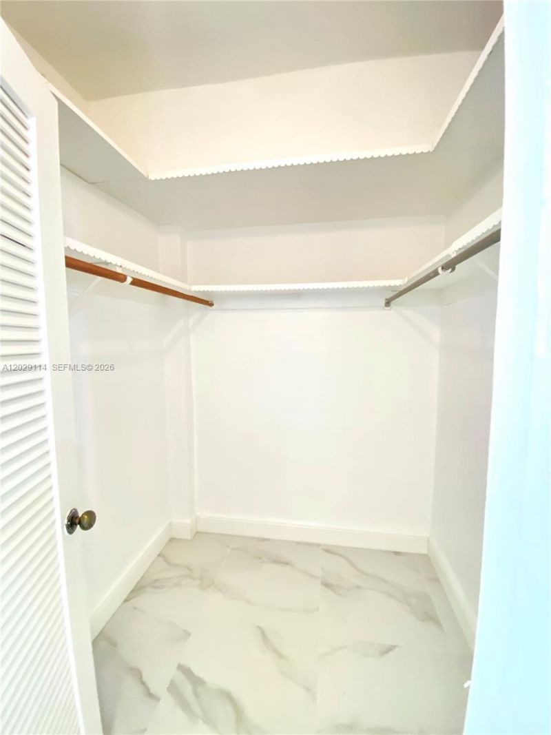 2920 Point East Dr , Unit N611, Aventura, FL 33160 Photo