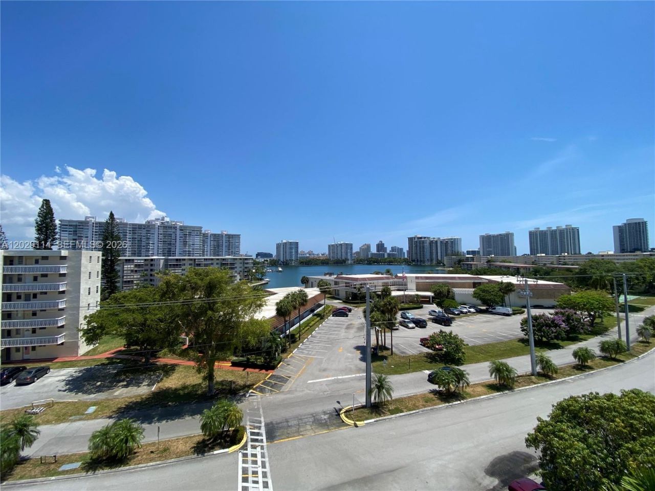 2920 Point East Dr , Unit N611, Aventura, FL 33160 Photo