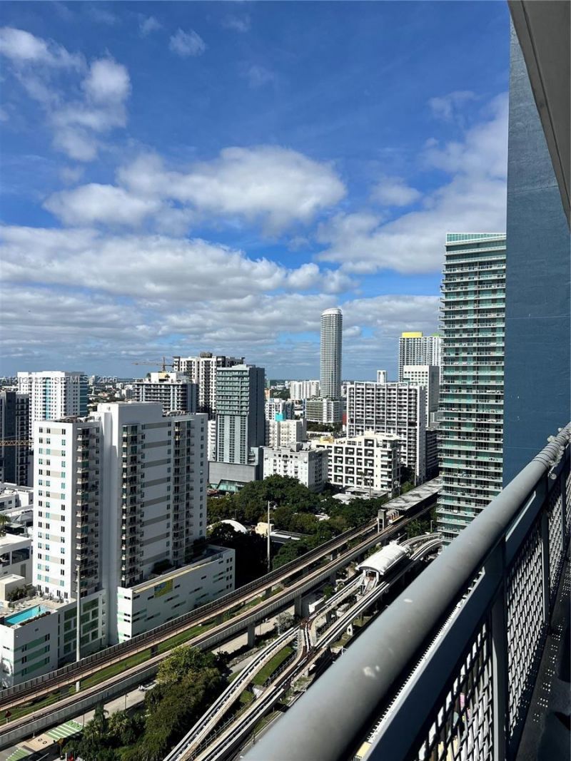 60 SW 13th St, Unit 2207, Miami, FL 33130 Photo