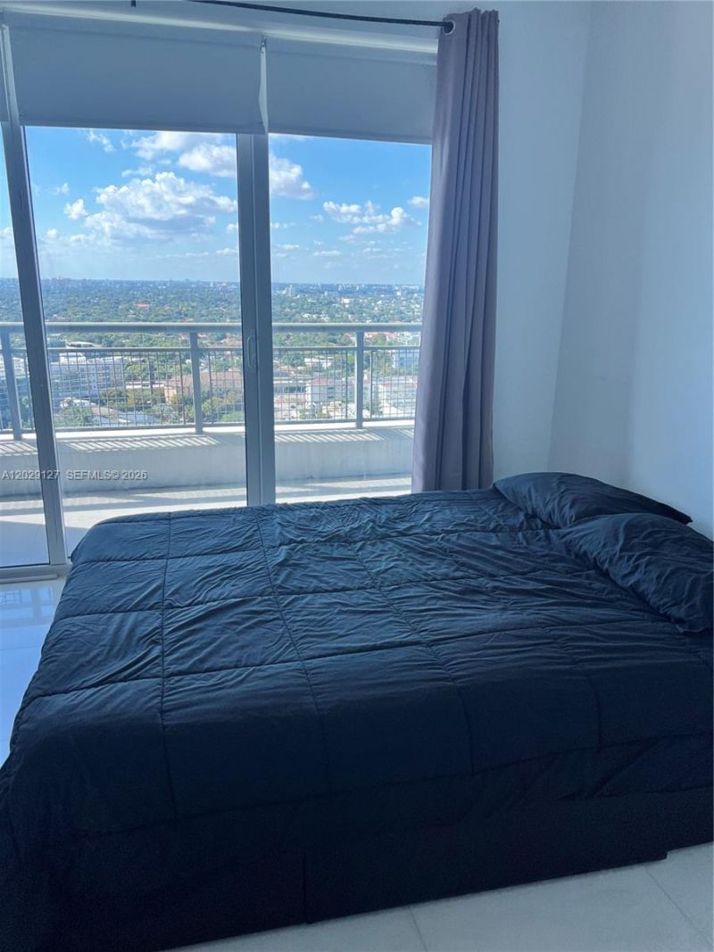 60 SW 13th St, Unit 2207, Miami, FL 33130 Photo