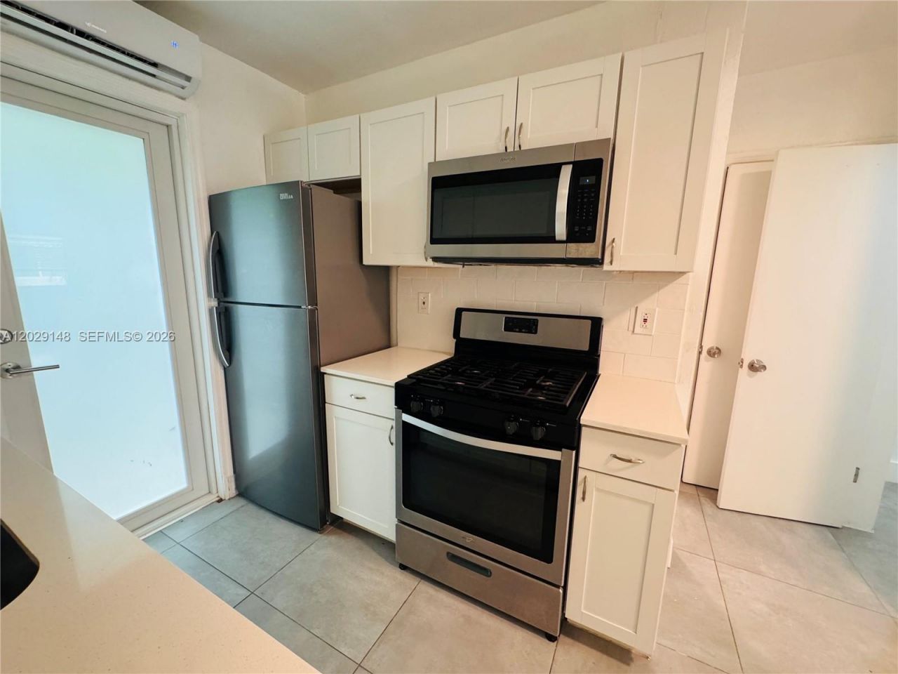 75 Washington Ave , Unit 10, Miami Beach, FL 33139 Photo
