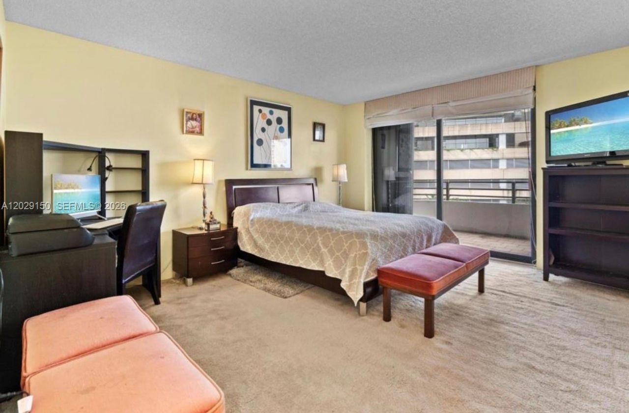 151 SE 15th Rd, Unit 502, Miami, FL 33129 Photo
