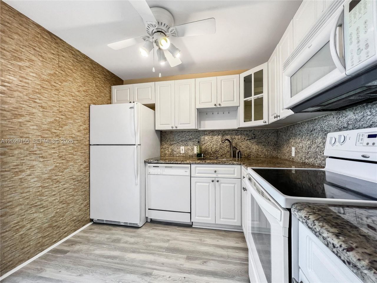 3475 N Country Club Dr , Unit 503, Aventura, FL 33180 Photo