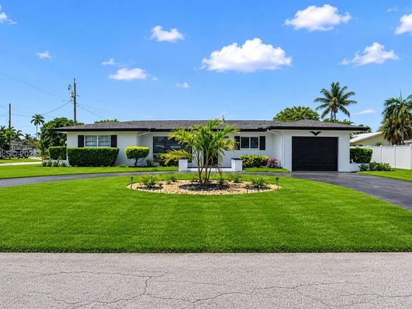 1320 SE 10th St , Deerfield Beach, FL 33441