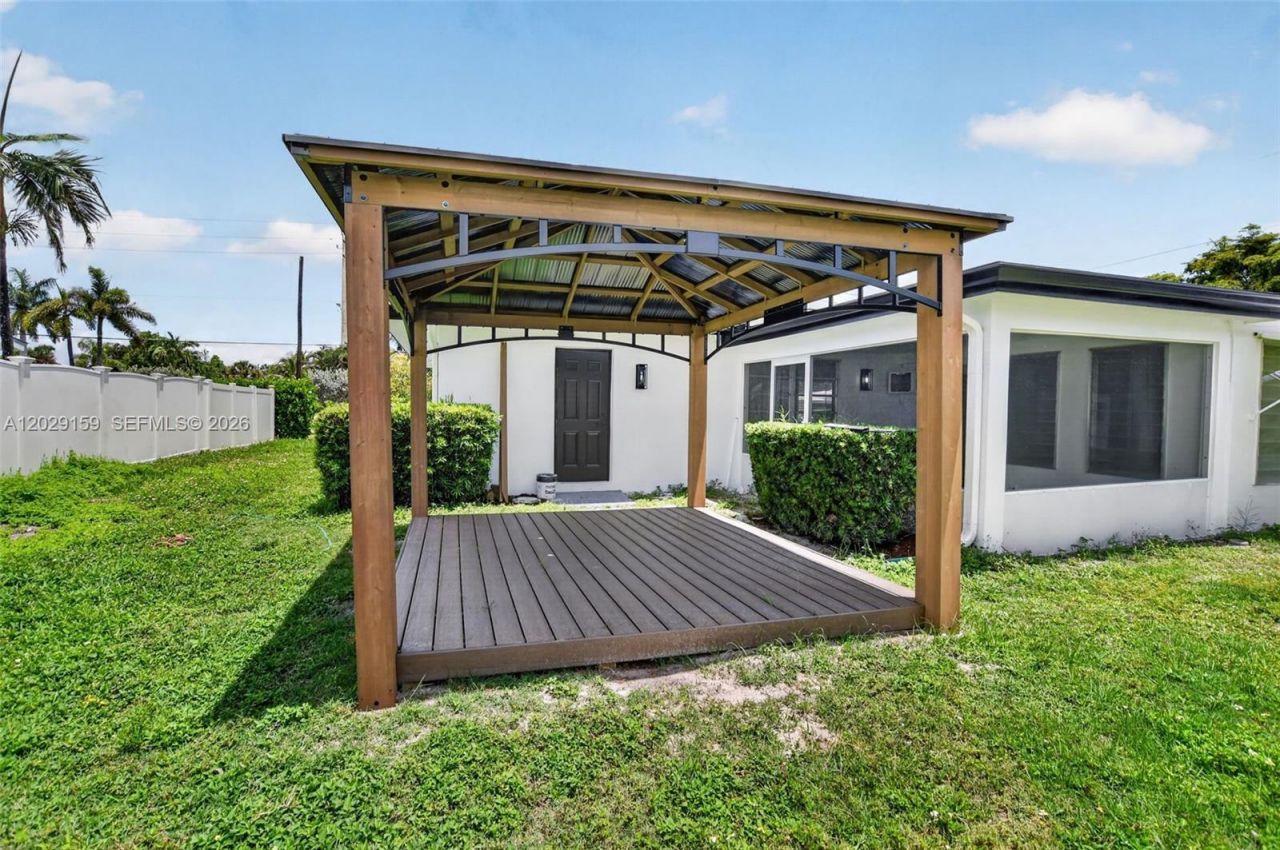1320 SE 10th St , Deerfield Beach, FL 33441 Photo