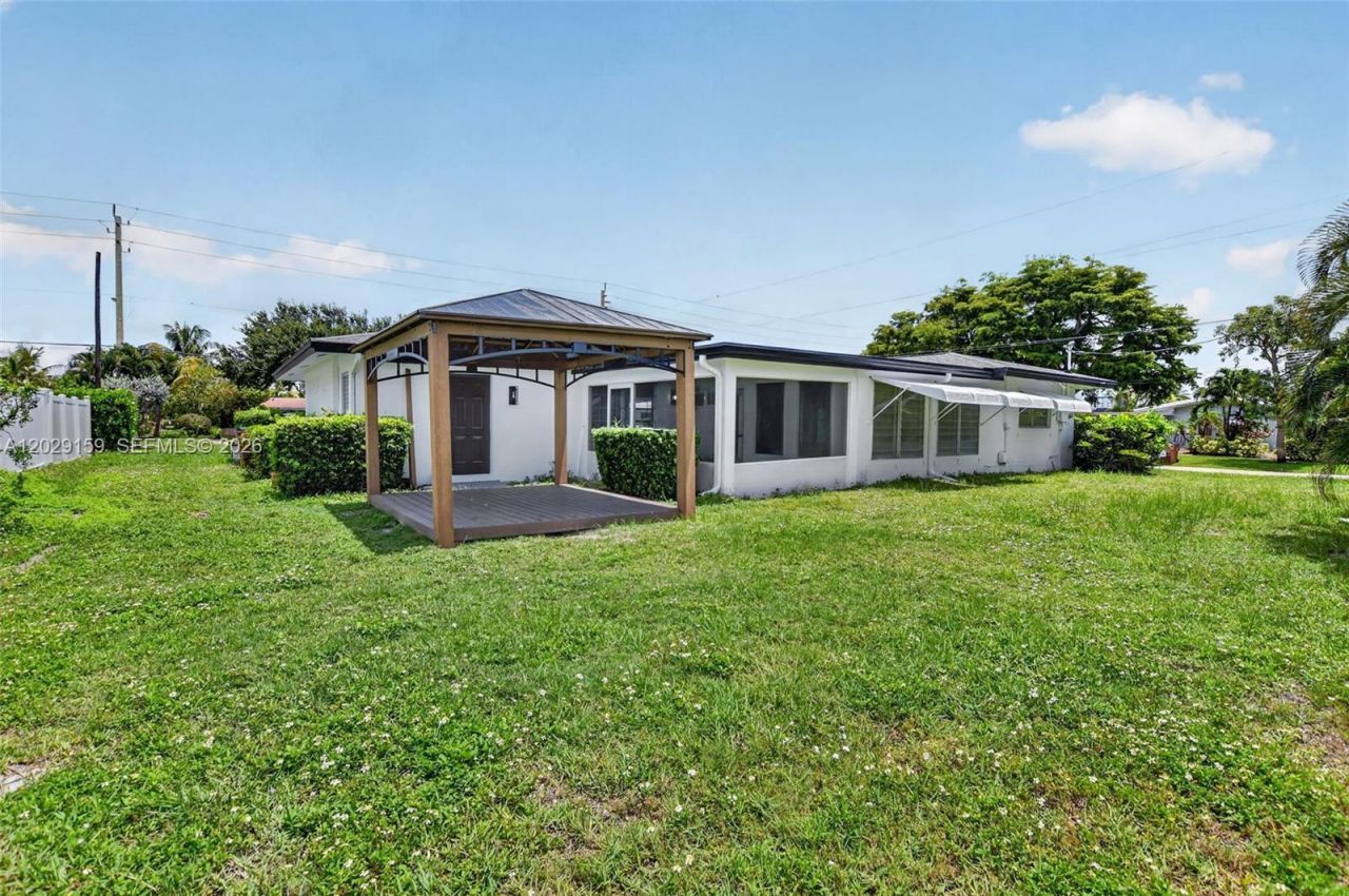 1320 SE 10th St , Deerfield Beach, FL 33441 Photo