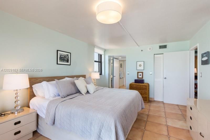 2625 Collins Av, Unit 1403, Miami Beach, FL 33140 Photo