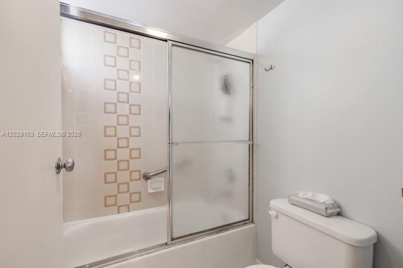 2625 Collins Av, Unit 1403, Miami Beach, FL 33140 Photo