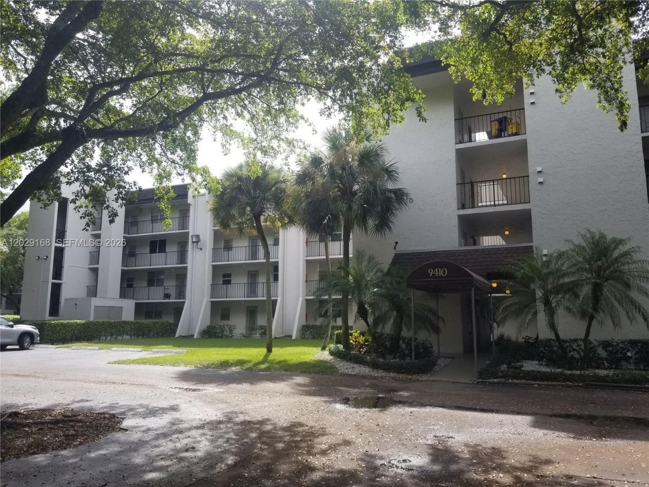 9410 Poinciana Pl, Unit 101, Davie, FL 33324 Photo