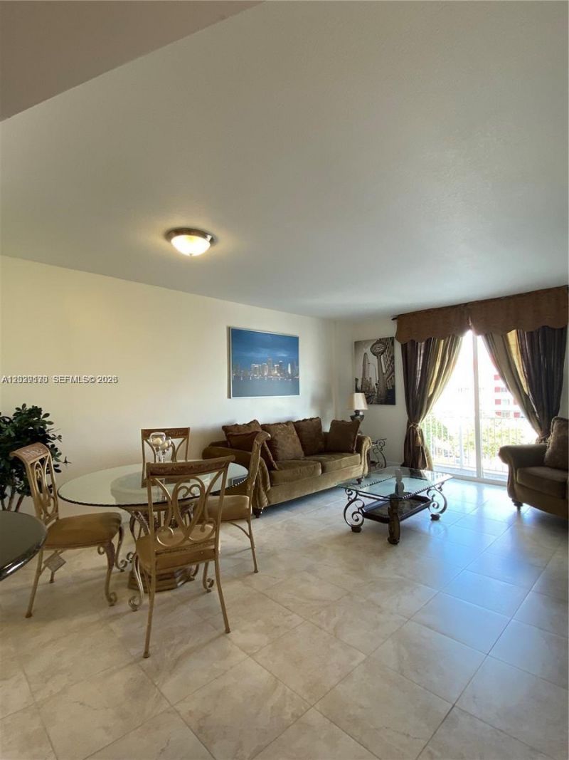 7270 SW 88th St, Unit B502, Miami, FL 33156 Photo