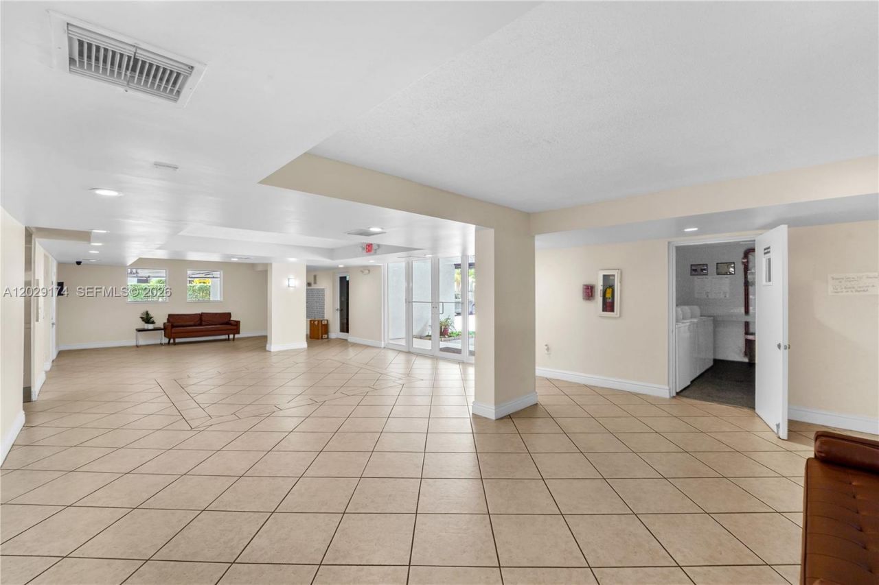 210 SW 11th St, Unit 209, Miami, FL 33130 Photo