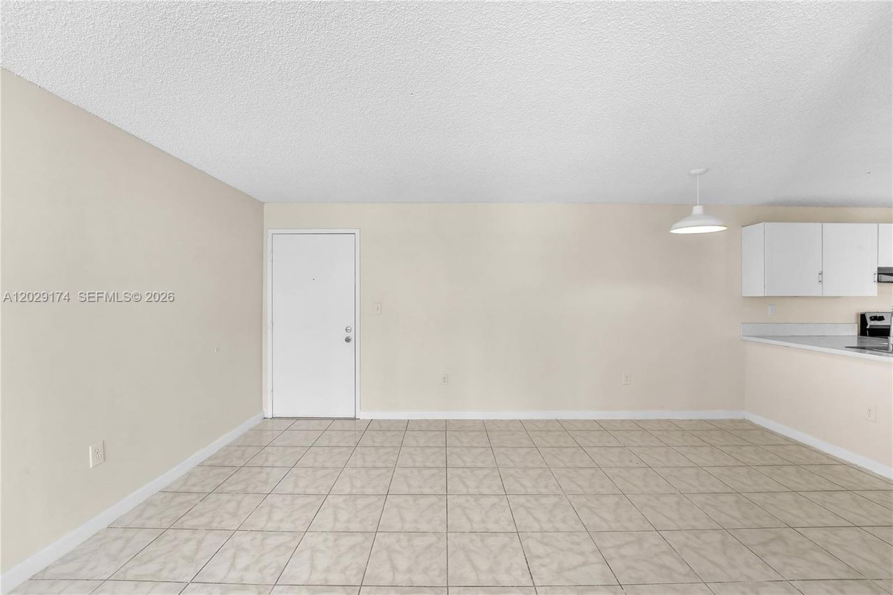 210 SW 11th St, Unit 209, Miami, FL 33130 Photo