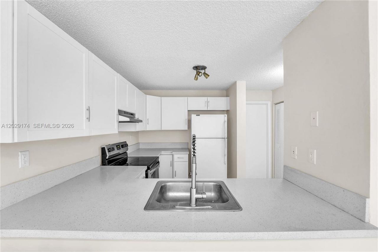 210 SW 11th St, Unit 209, Miami, FL 33130 Photo